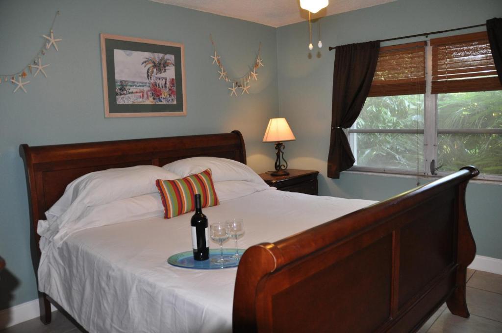 Lido Islander Inn And Suites - Sarasota Lido Key  Екстериор снимка