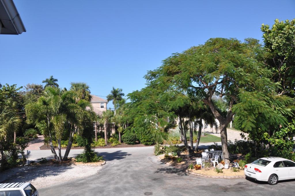 Lido Islander Inn And Suites - Sarasota Lido Key  Екстериор снимка